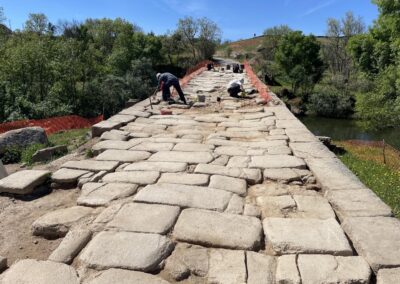 Trabajos restauración puente Pêro Viseu