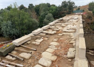 Trabajos restauración puente Pêro Viseu